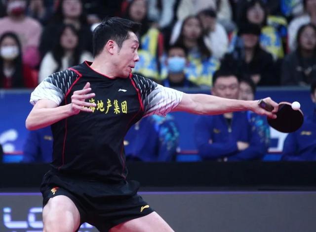 关于英国乒乓球队力克法国乒乓球队，许昕统治全场的信息