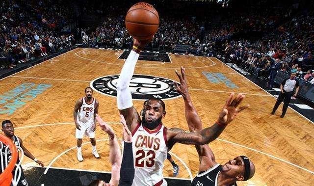 上海队完胜辽宁队，詹姆斯惊艳四座