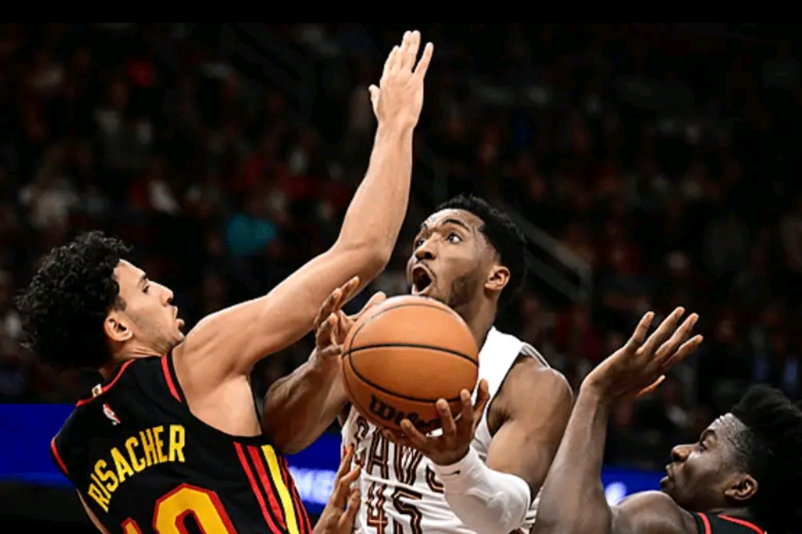 英格兰队力克中国队，奥恰洛夫状态火热