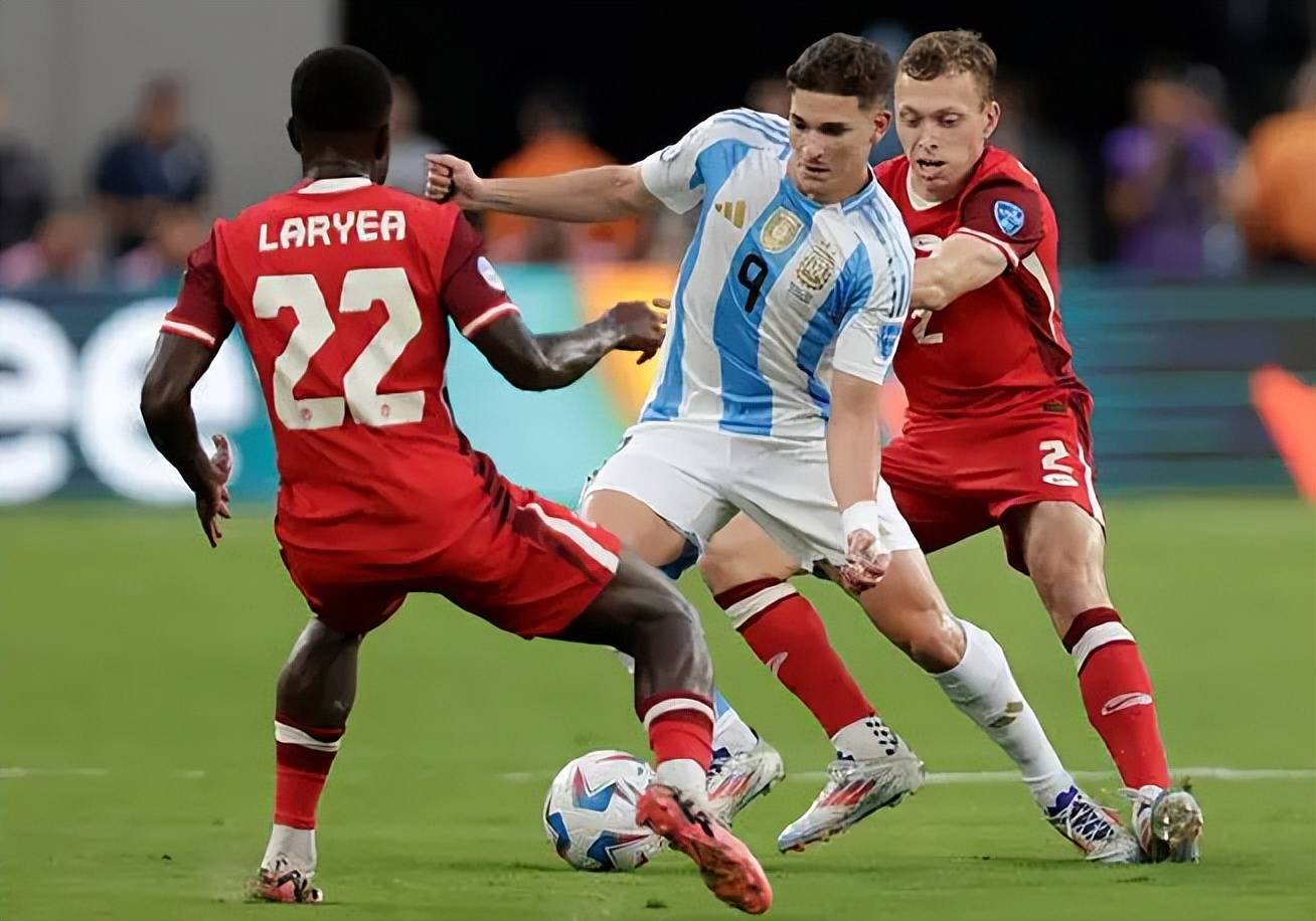 开云体育入口-阿根廷队大胜乌拉圭，晋级美洲赛事半决赛