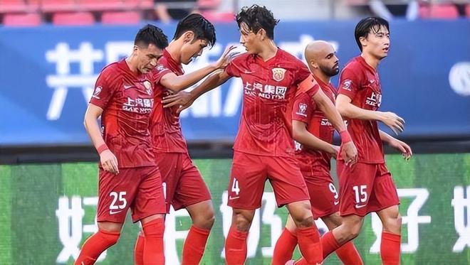 杭州绿城抢分成功，晋级前方