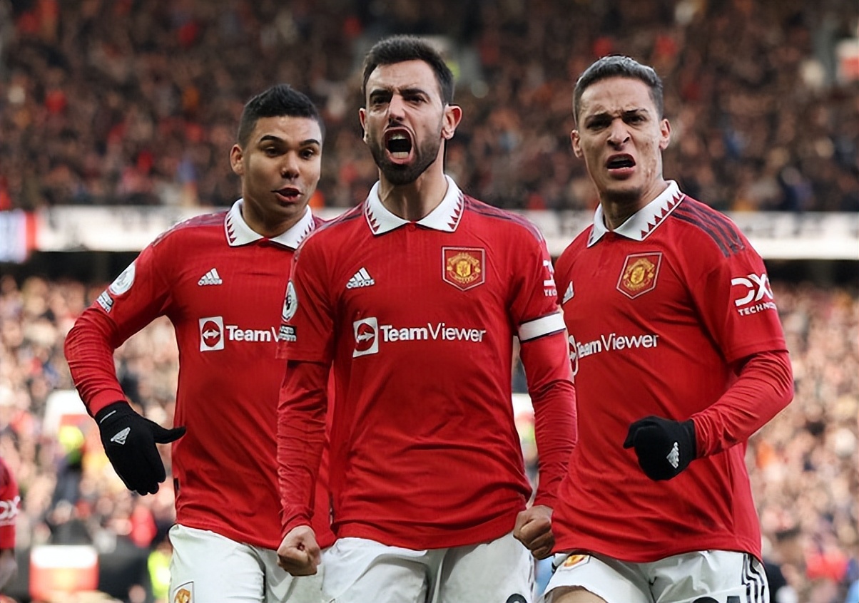 瓦朗谢纳球员表现优异,球队积分榜上升 瓦朗谢纳球员表现优异,球队积分榜上升