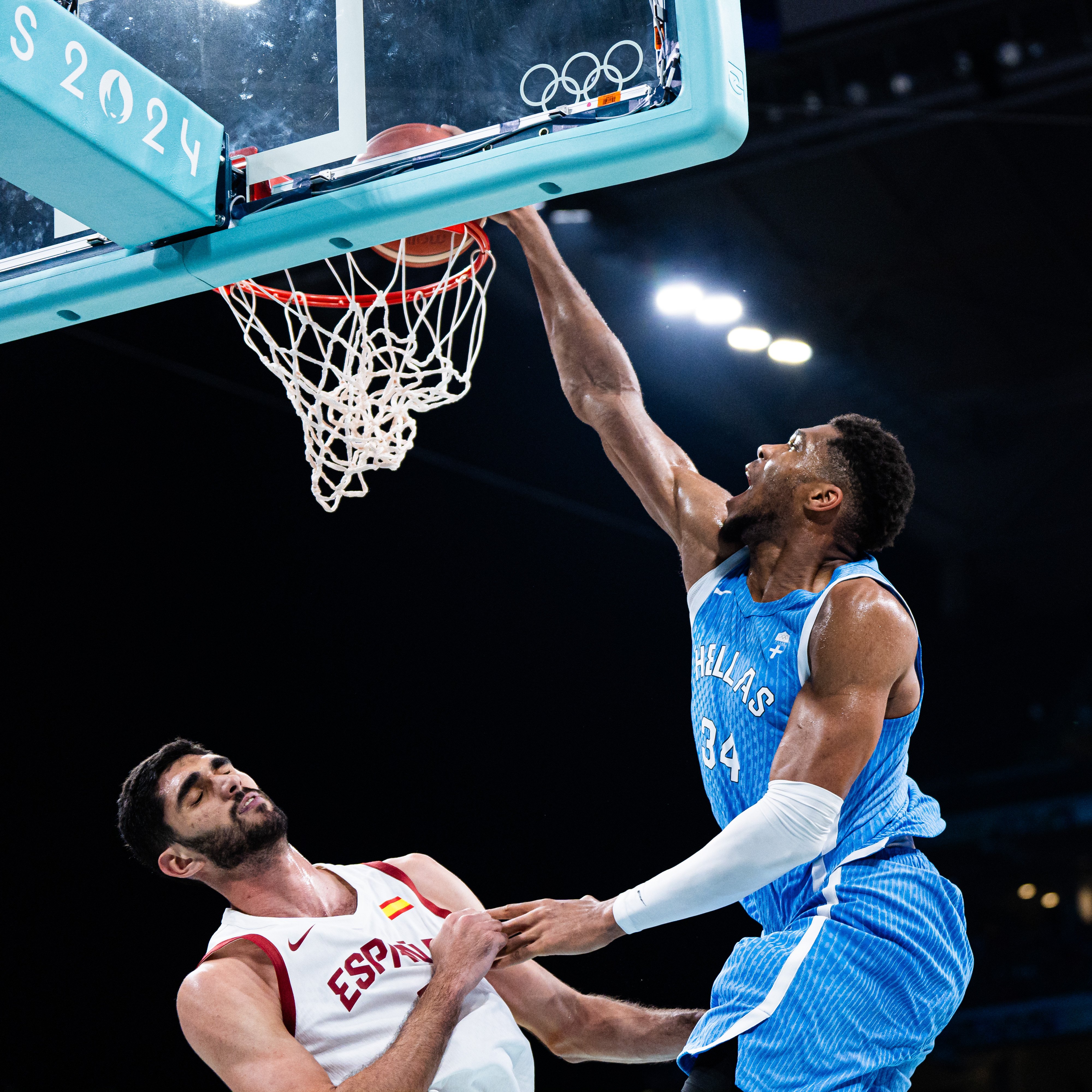 墨西哥男篮轻取希腊男篮，米切尔一己之力扛起全队的简单介绍