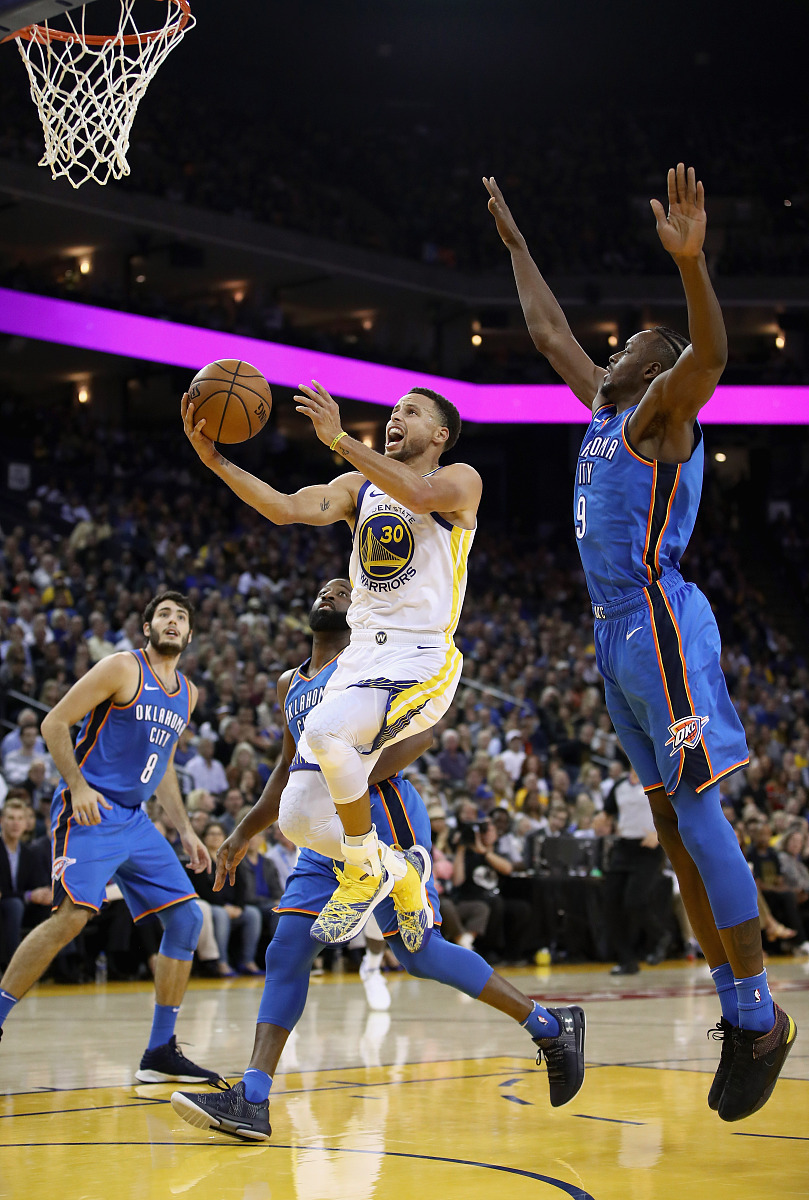 关于美国男篮强势中国男篮，库里统治全场的信息