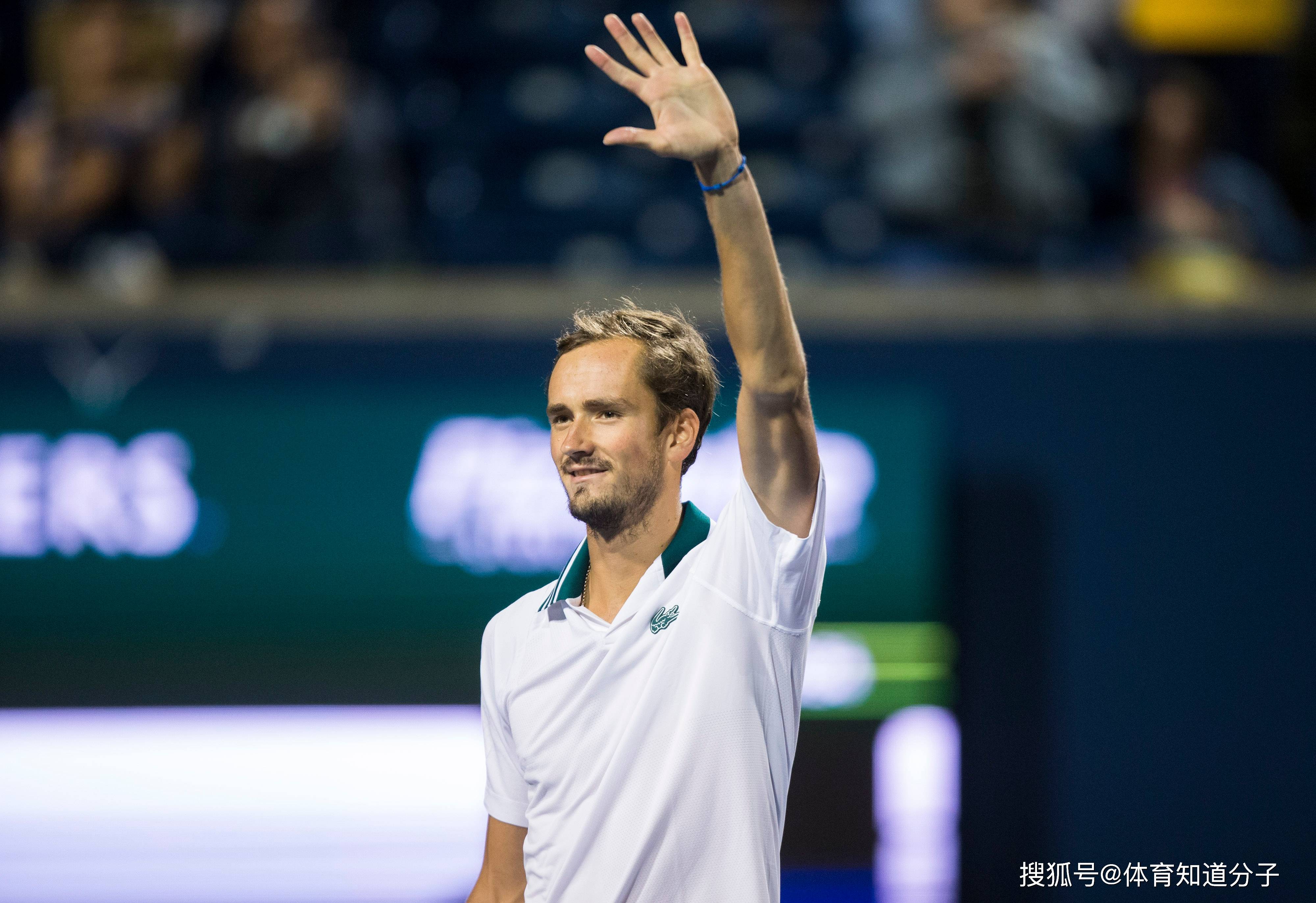 包含温网翻盘联合杯，梅德韦杰夫高光表现的词条