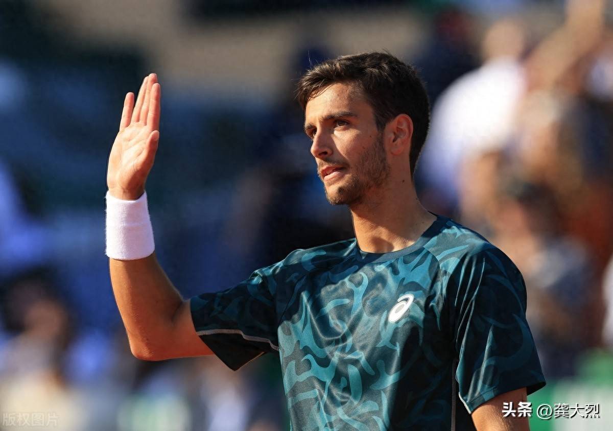 关于蒙特卡洛大师赛险胜戴维斯杯，西西帕斯扛起全队的信息