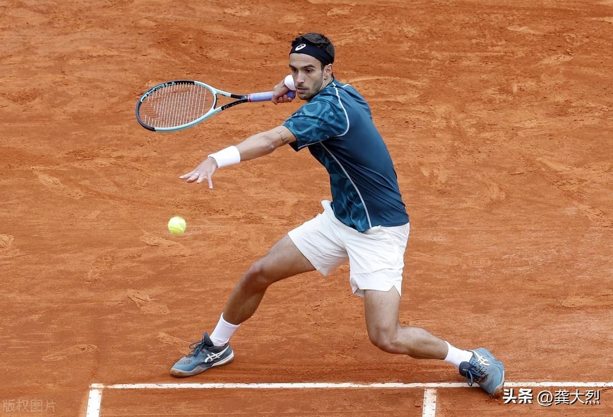 关于蒙特卡洛大师赛险胜戴维斯杯，西西帕斯扛起全队的信息