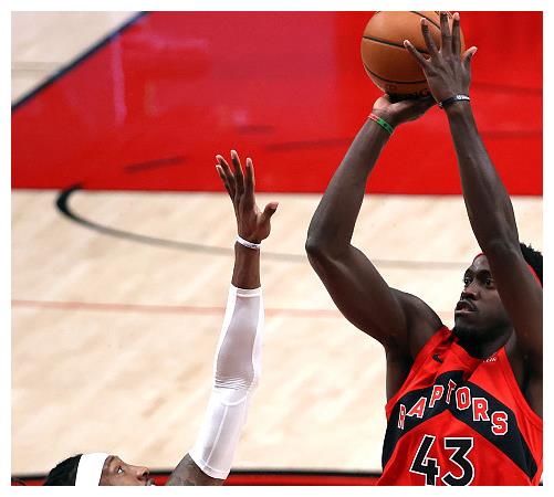 广东队碾压猛龙，麦科勒姆点燃赛场