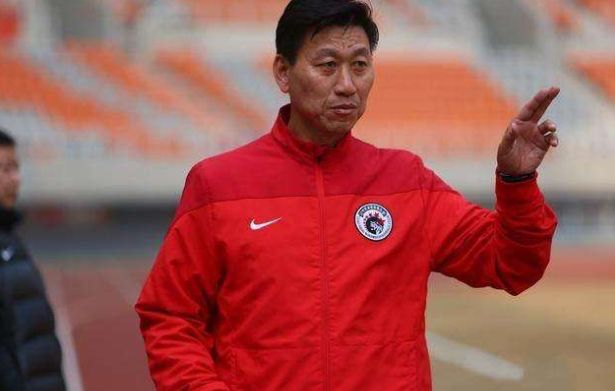 辽宁宏运前锋连续破门，为球队努力赢得分