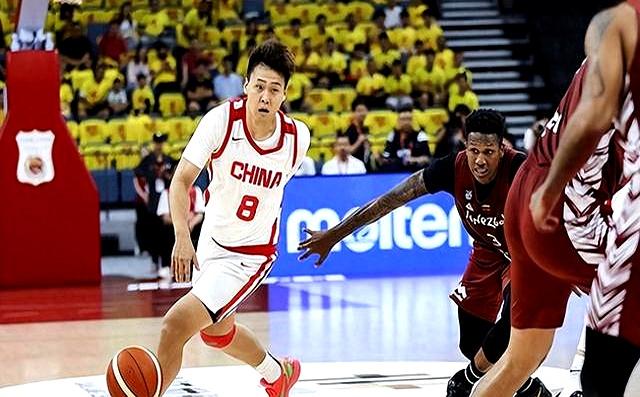 包含美国强势马赛，布鲁诺三分雨点燃全场的词条