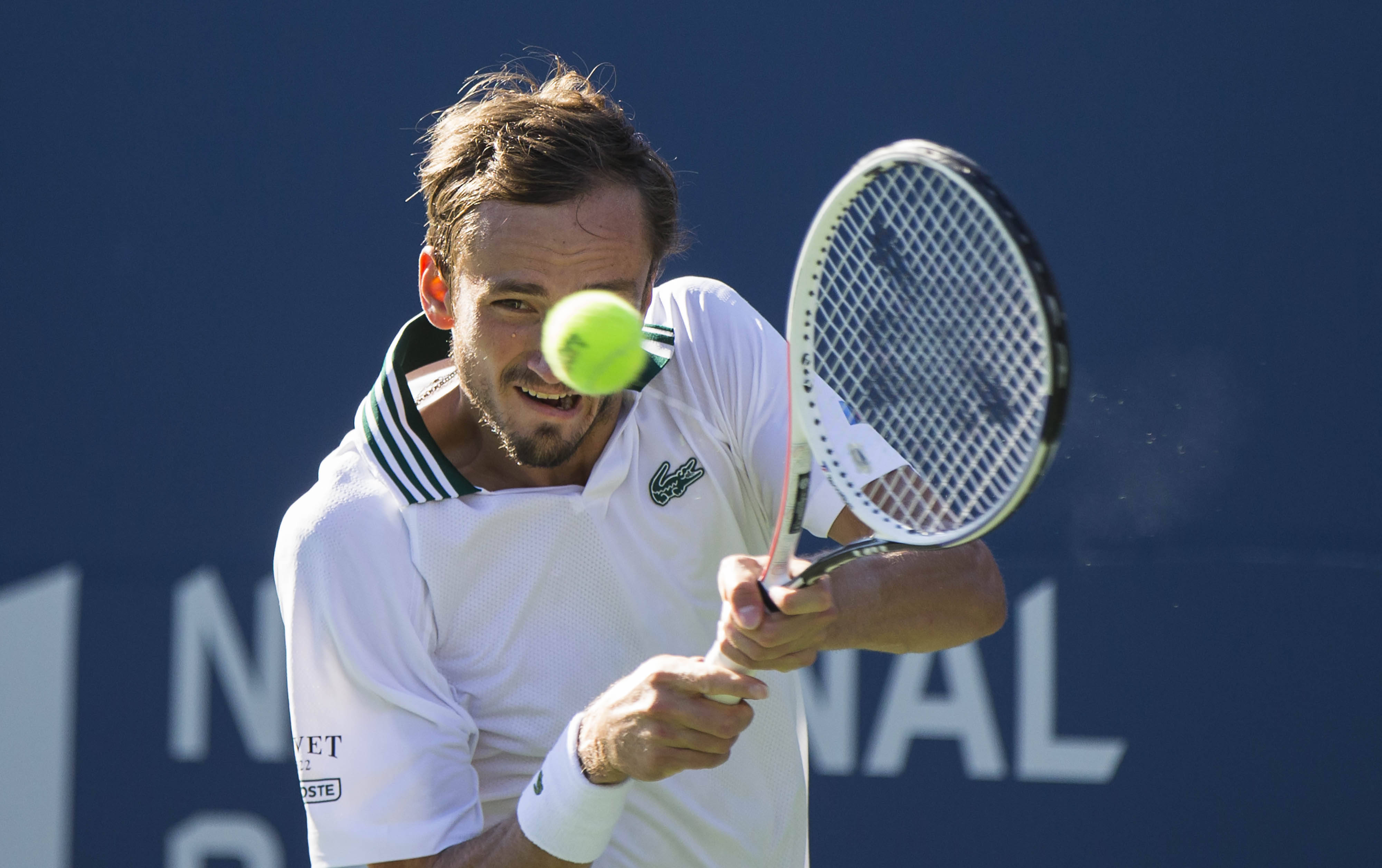 世界网球队逆转英国网球队，梅德韦杰夫关键制胜的简单介绍