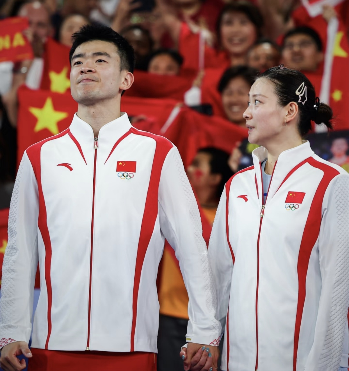 印尼队鏖战丹麦队，郑思维扛起全队