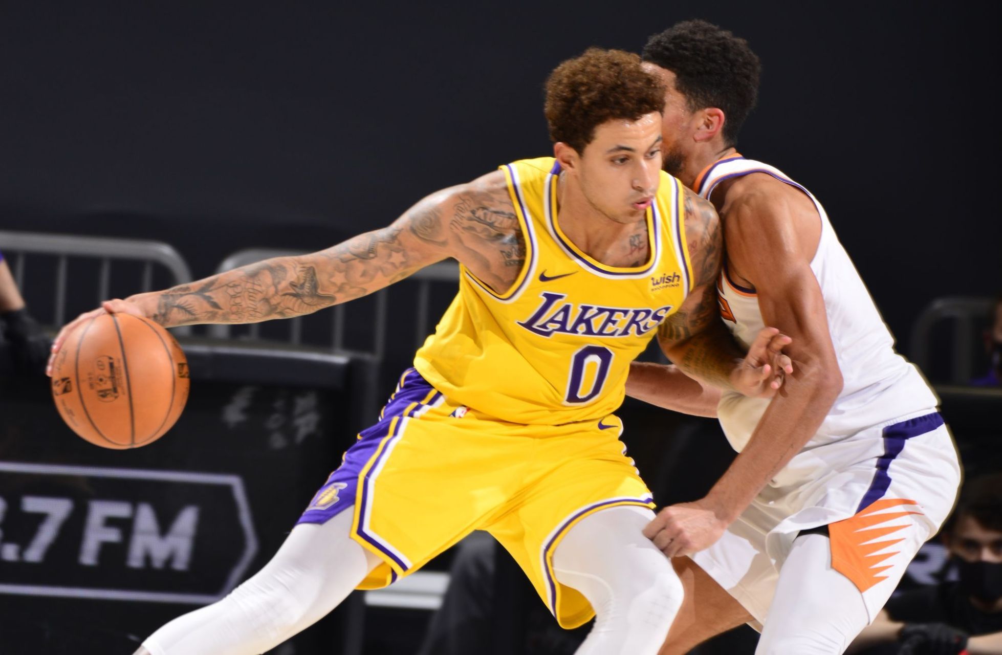 包含爵士爆冷土耳其男篮，凯尔·库兹马高光表现的词条