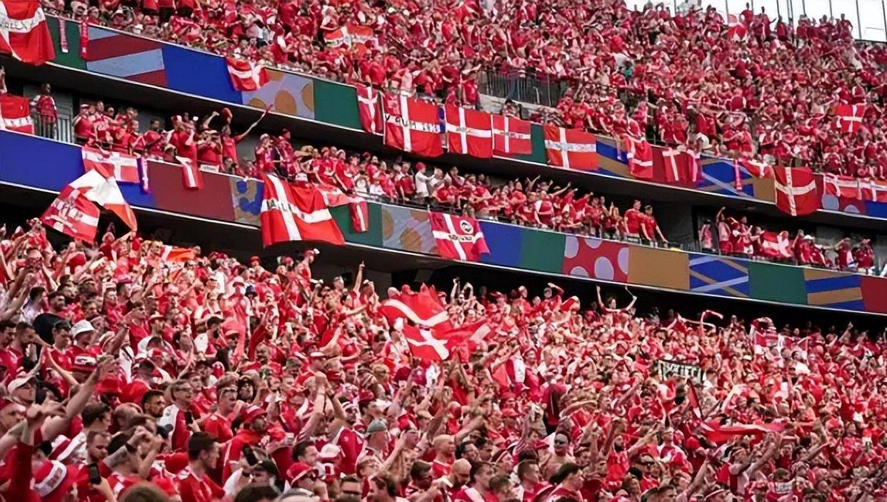 开云体育在线-关于欧洲杯预选赛浓厚氛围感染全场的信息